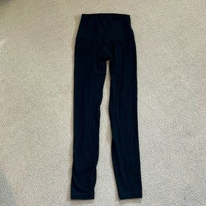 Lululemon ribbed leggings Inseam 25”